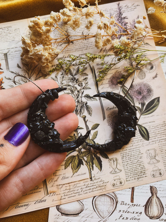Lunas de turmalina negra