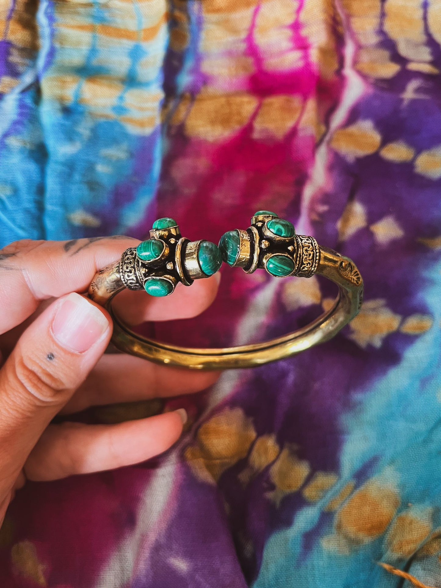 Pulsera de acero y minerales