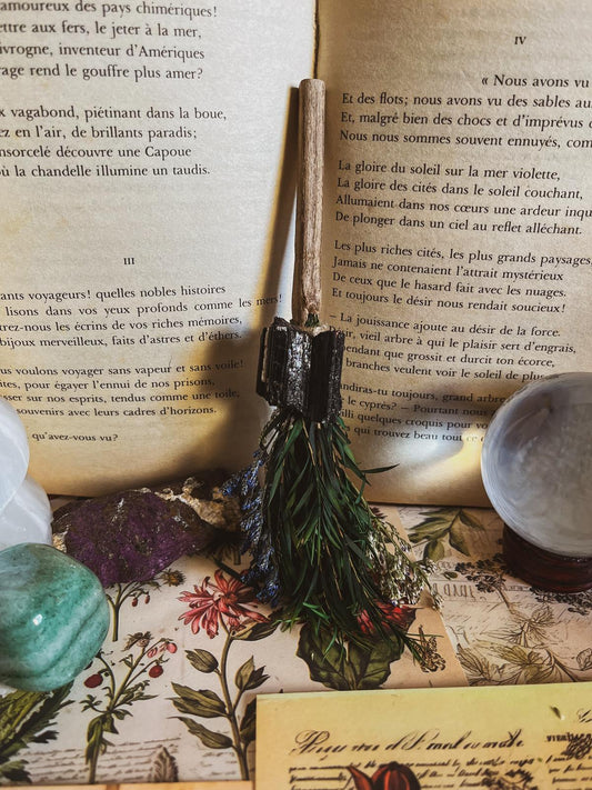 Escoba con turmalina