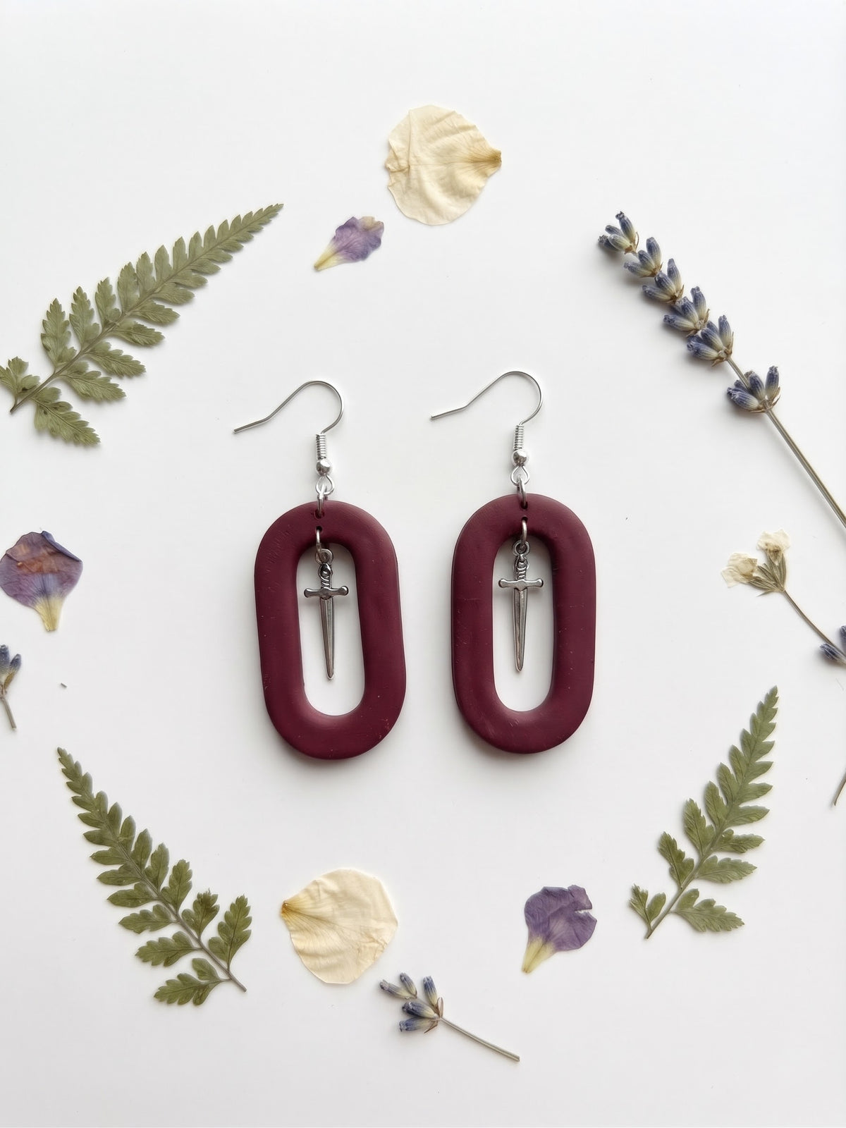 Pendientes Valkyria burdeos